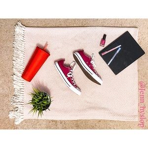 Converse | Maroon Allstars Size 8.5